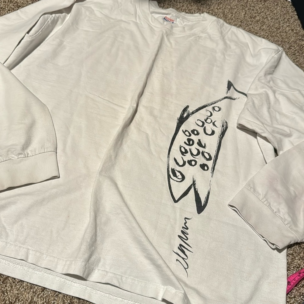Steger brand white long sleeve Hanes T with black vertical fish design (XL) GUC